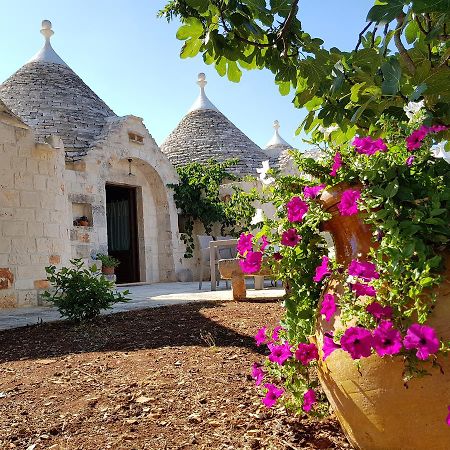 Almapetra Trulli Resort Locorotondo Eksteriør bilde