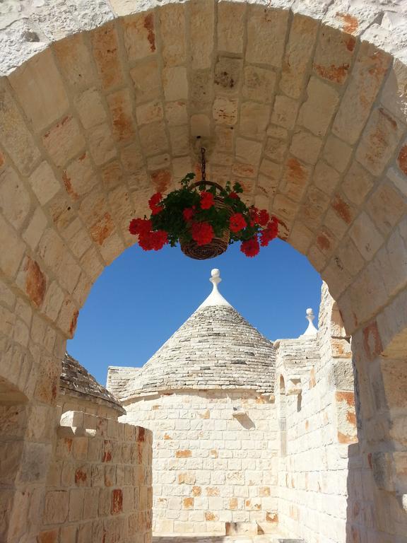 Almapetra Trulli Resort Locorotondo Eksteriør bilde