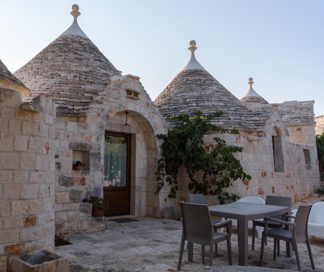 Almapetra Trulli Resort Locorotondo Eksteriør bilde