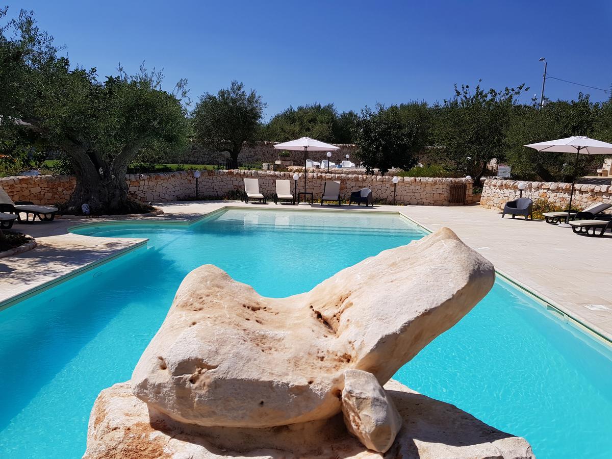 Almapetra Trulli Resort Locorotondo Eksteriør bilde