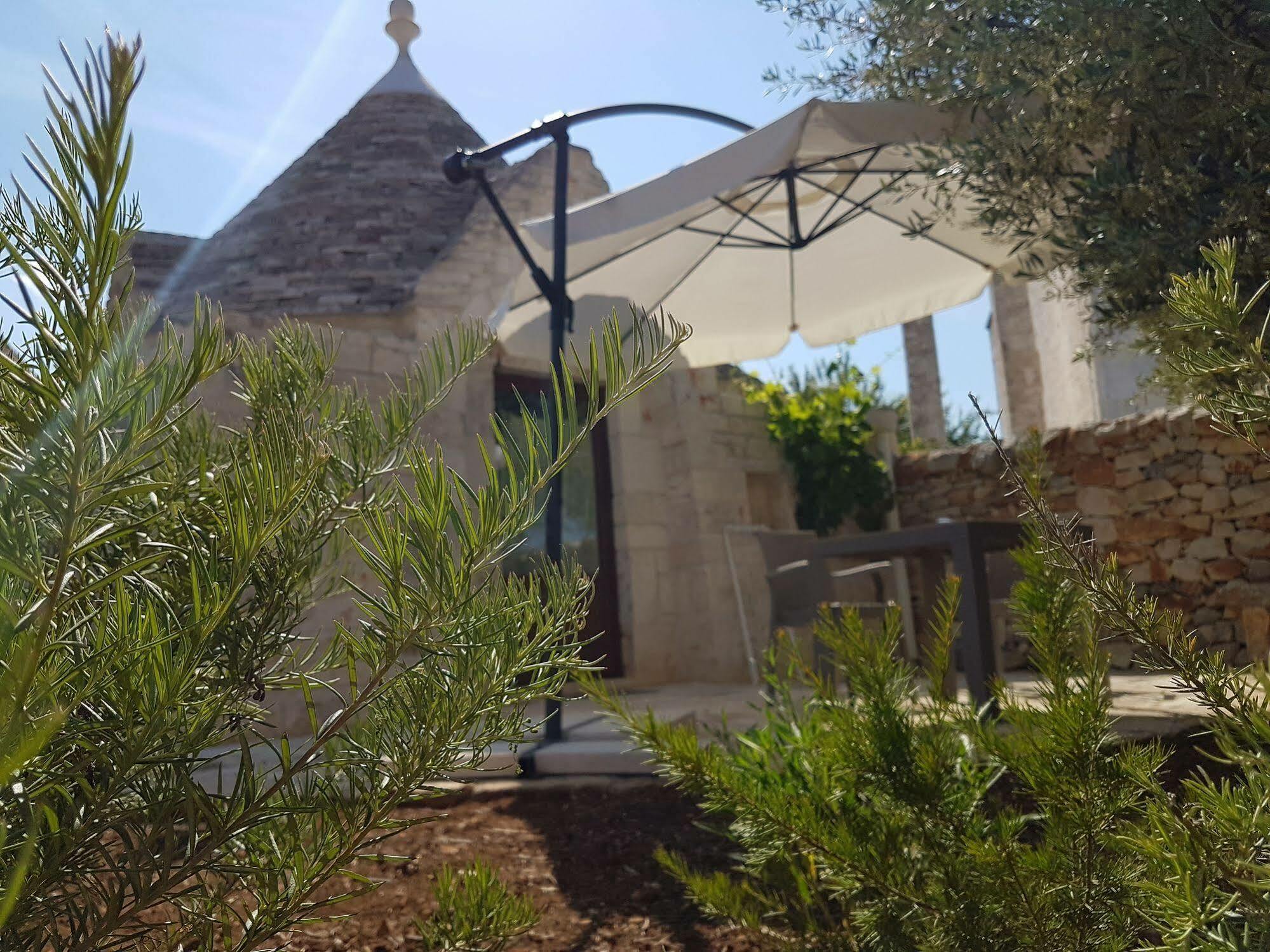 Almapetra Trulli Resort Locorotondo Eksteriør bilde
