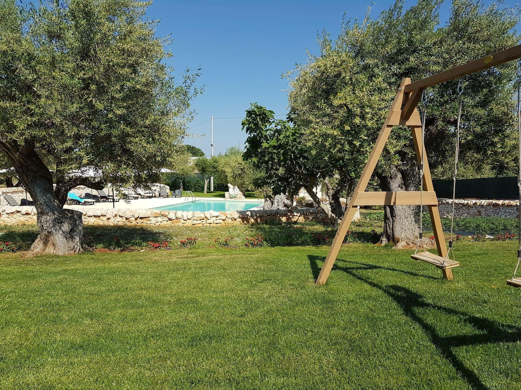 Almapetra Trulli Resort Locorotondo Eksteriør bilde
