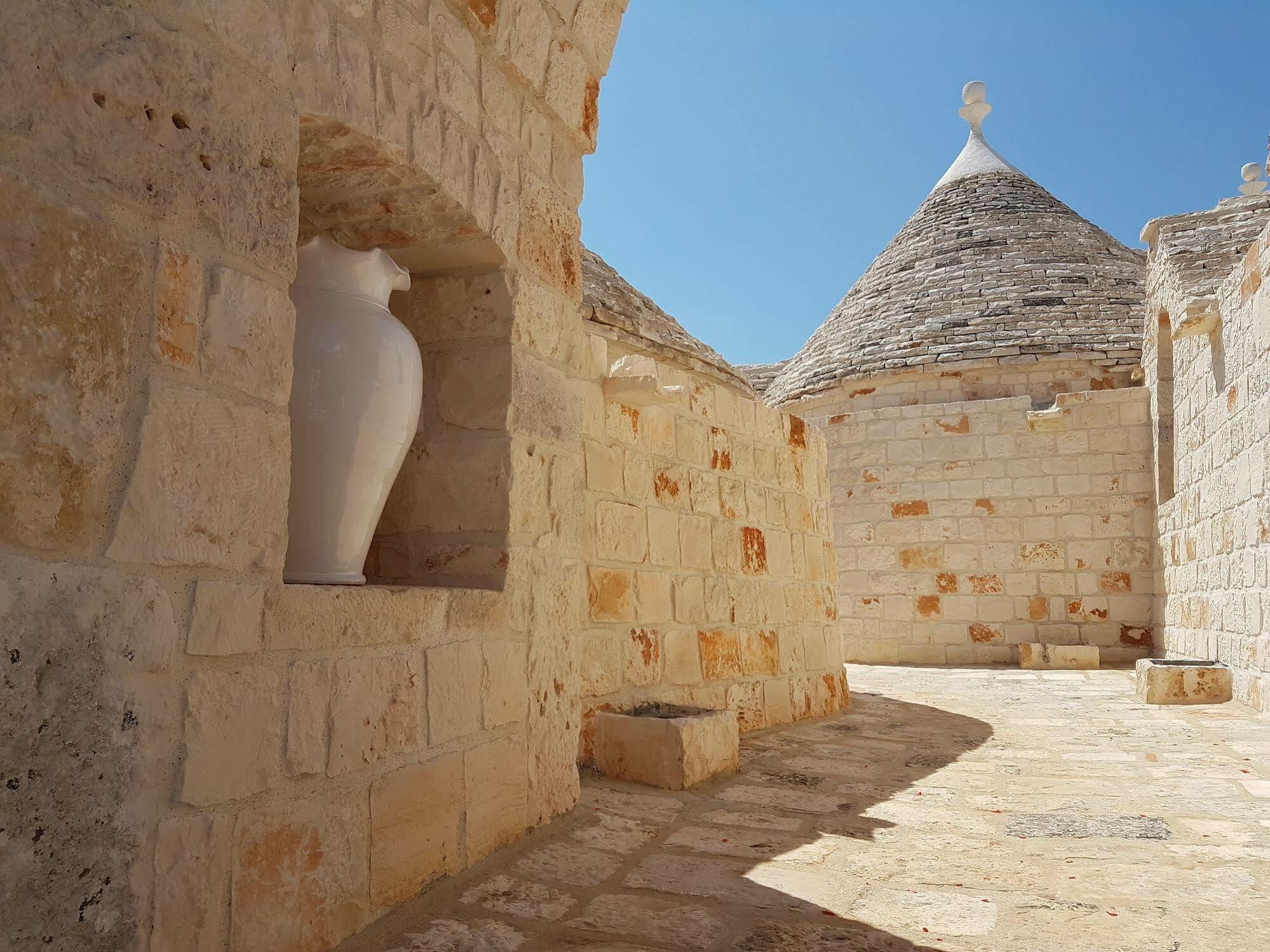Almapetra Trulli Resort Locorotondo Eksteriør bilde